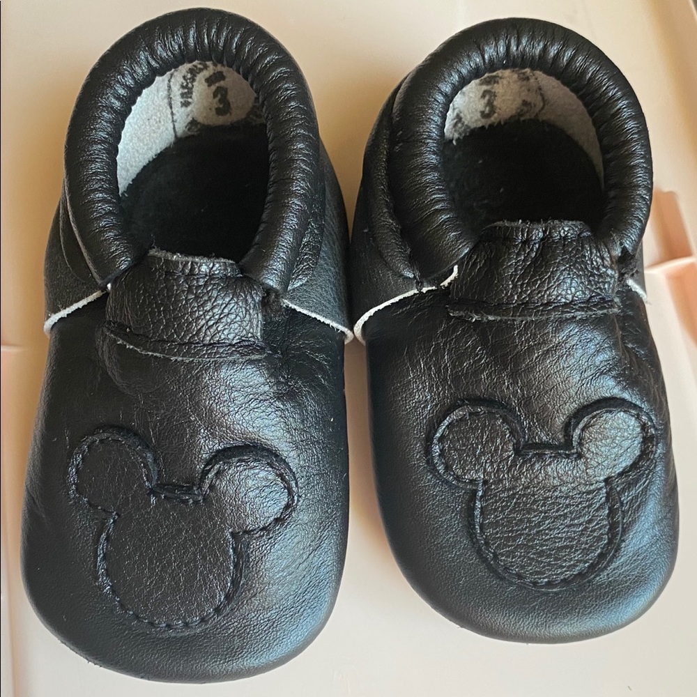 Ebony Mickey Mouse city mocc mini sole